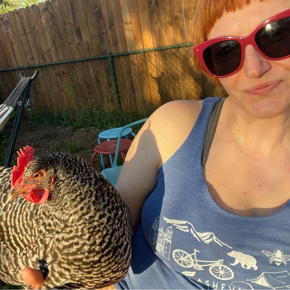 Meet your Posher, Rebecca - Picture 3 of 5